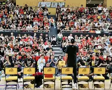 关于大奖赛最新形势：广东男篮高居榜首，辽宁男篮强势追赶，冠军归属成迷的信息